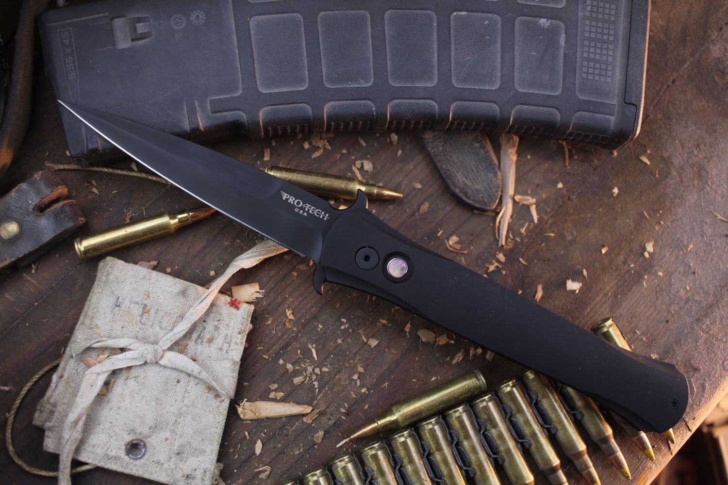 Pro-Tech Large Don 4.5&quot; Button Lock Auto Folder / 3D Machined Black Aluminum &amp; MOP Button / Black DLC 154CM ( Pre Owned )