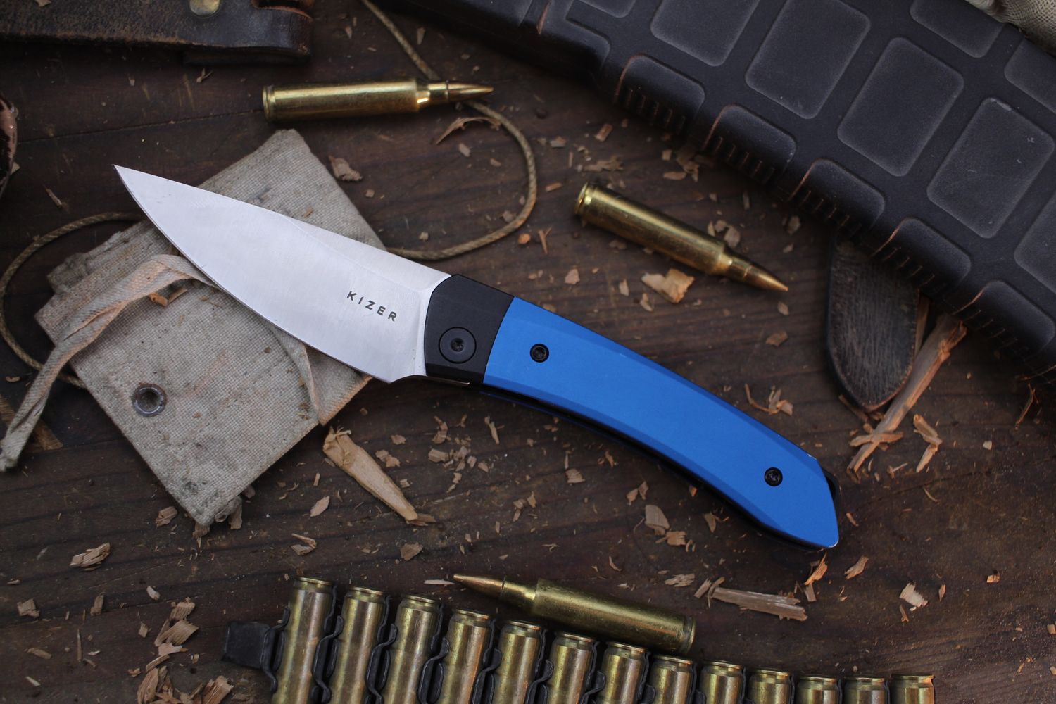 Kizer Mini Momo 3.2&quot; Linerlock Front Flipper / Blue Aluminum / Satin  154CM ( Pre Owned )