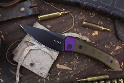 Kizer Mini Momo 3.2&quot; Linerlock Front Flipper / Purple Aluminum &amp; Ultem / Black Nitro-V ( Pre Owned )