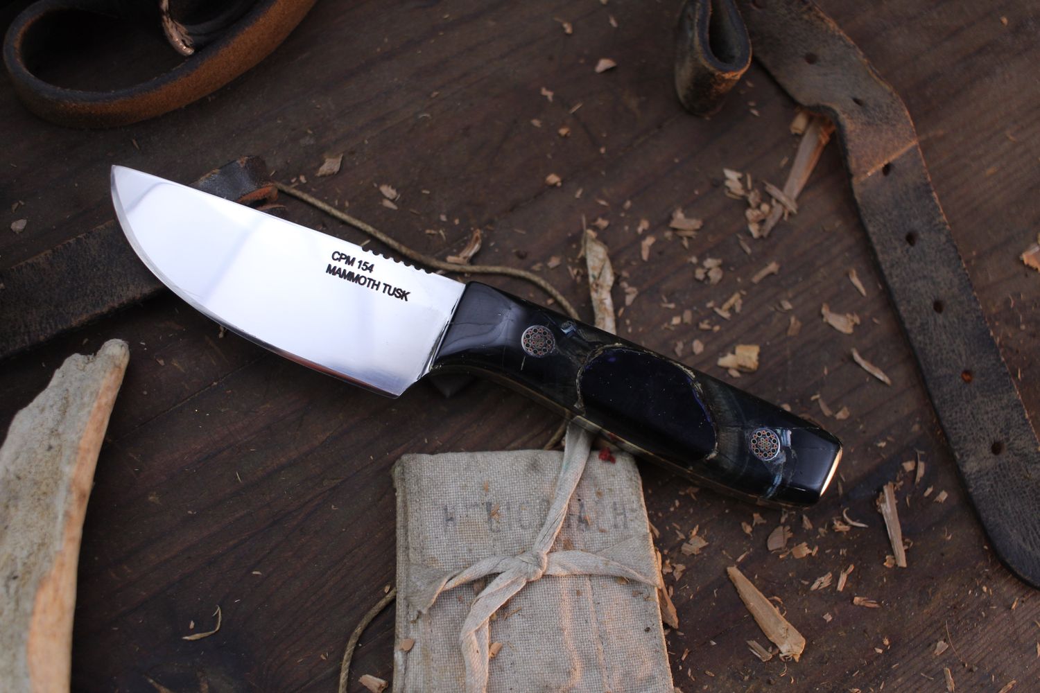 Dragonfly Knife Works Heavy Skinner 3.5” Fixed Blade / Dark Blue Mammoth Ivory / Polished CPM-154