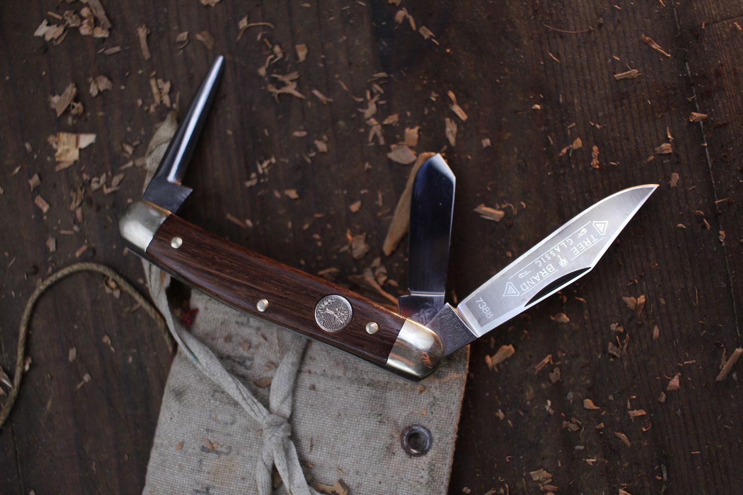 Boker 7388 Stockman 4&quot; Closed 3 Blade / Walnut / Solingen Carbon Steel ( Pre Owned )
