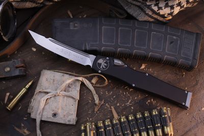 Microtech Halo VI T/E 4.4 OTF Auto / Black Aluminum / Stonewashed  M390 ( Pre Owned )