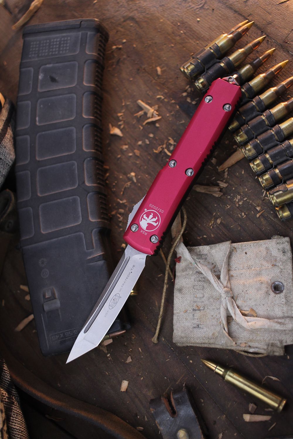 Microtech Ultratech RSK T/E 3.4&quot; OTF Auto / Black &amp; Red Aluminum / Stonewashed 204P ( Pre Owned )