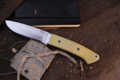 Bark River Classic Drop Point Hunter 3.775" Fixed Blade / Ivory Micarta / Satin Magnacut ( Pre Owned )