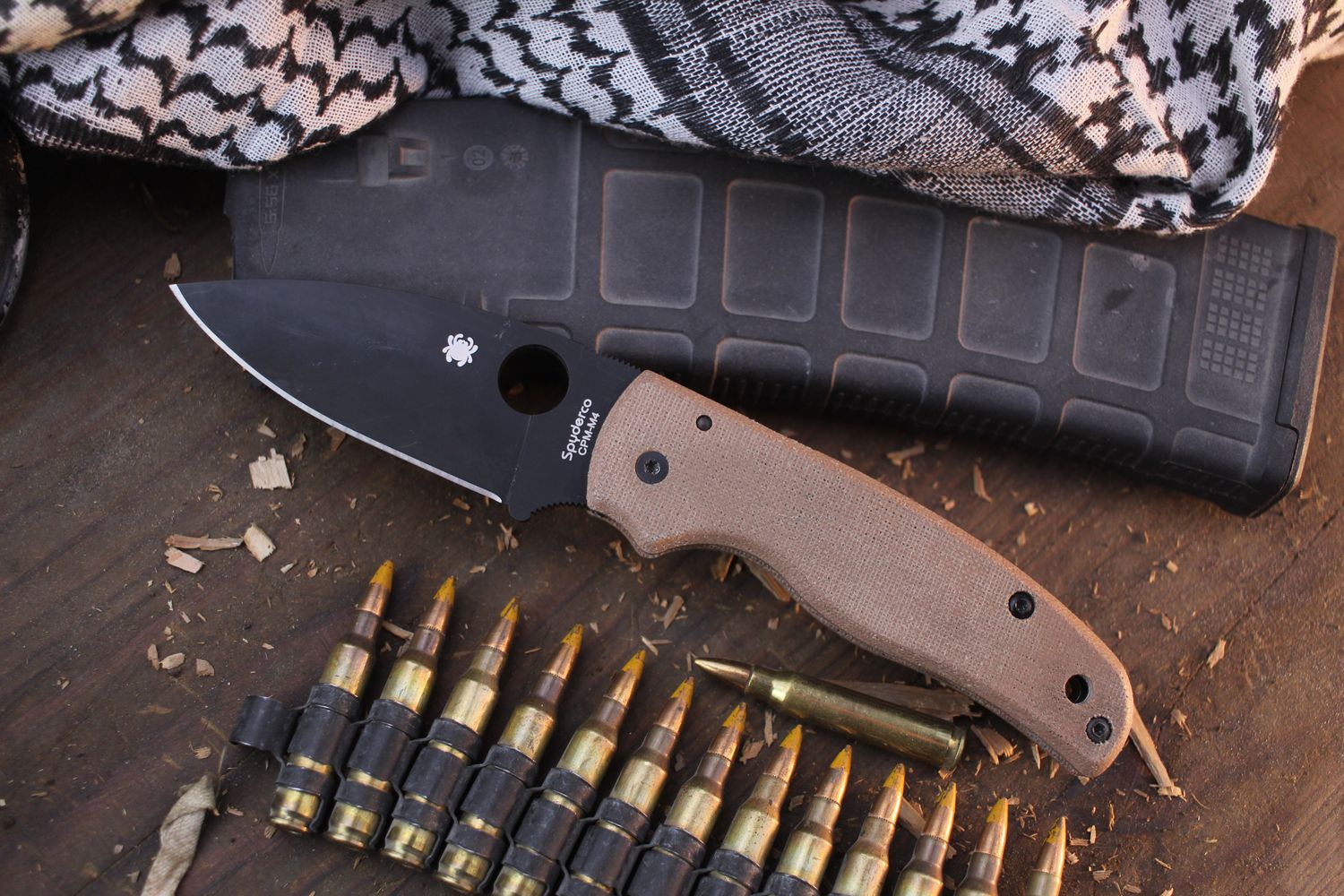Spyderco Shaman Blade HQ Exclusive 3.58&quot; Compression Lock Folder / Burlap Micarta / Black DLC M4 ( Pre Owned )