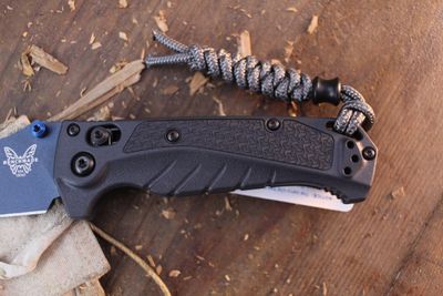 Benchmade Mini Adira 3.2&quot; AXIS Lock Folder / Tempest Gray Grivory / Blue Cerakote MagnaCut ( Pre Owned )