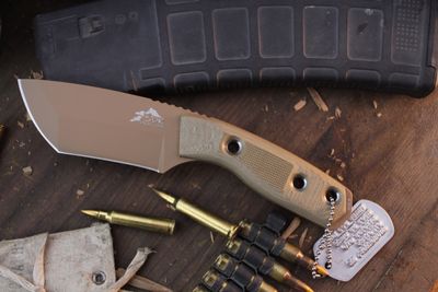 3DK Riot 3.7&quot; Fixed Tanto Point, Desert Tan Cerakote K110 Blade / Desert Tan G10 handle