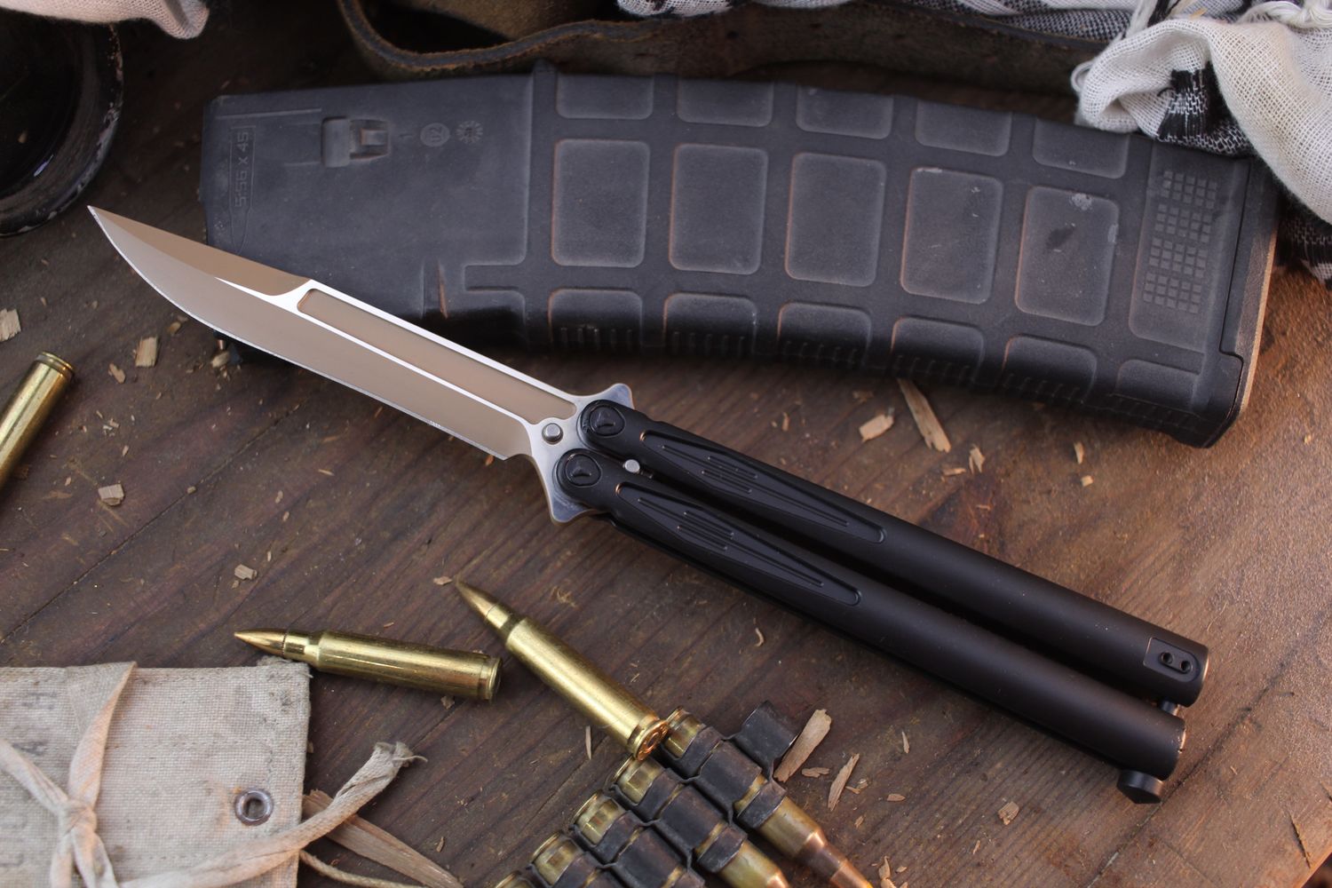 Microtech Tachyon III 4.5&quot; Balisong Butterfly / Black Aluminum / Desert Tan Cerakote Elmax ( Pre Owned )