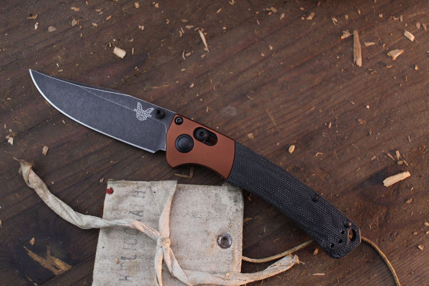 Benchmade Mini Crooked River 3.4&quot; AXIS Lock Folder / Black Canvas Micarta / Blackwashed MagnaCut