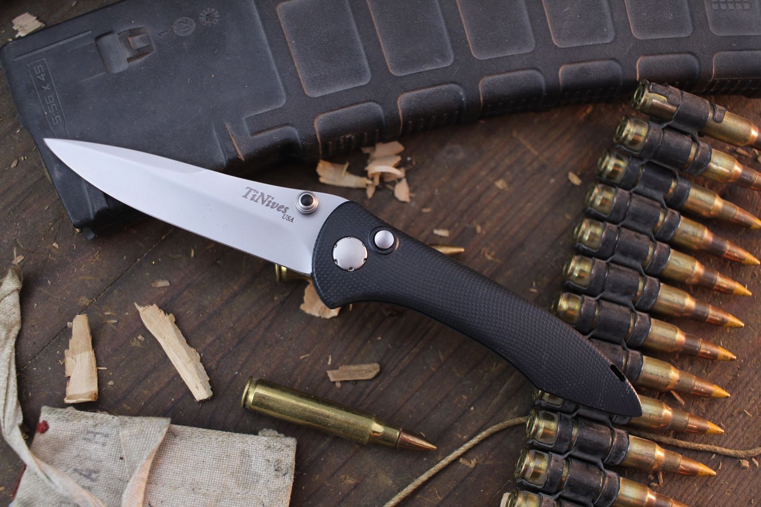 TiNives Hybrid Tactical 3.25” Button Lock Folder / Textured Black Aluminum / Bead Blasted  MagnaCut