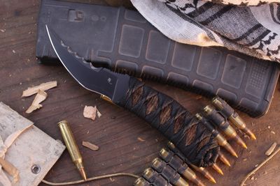 Bastinelli Knives Custom DBS Tsukamaki 3.7" Fixed Blade / Cord Wrap / Black VG-10 San Mai ( Pre Owned )