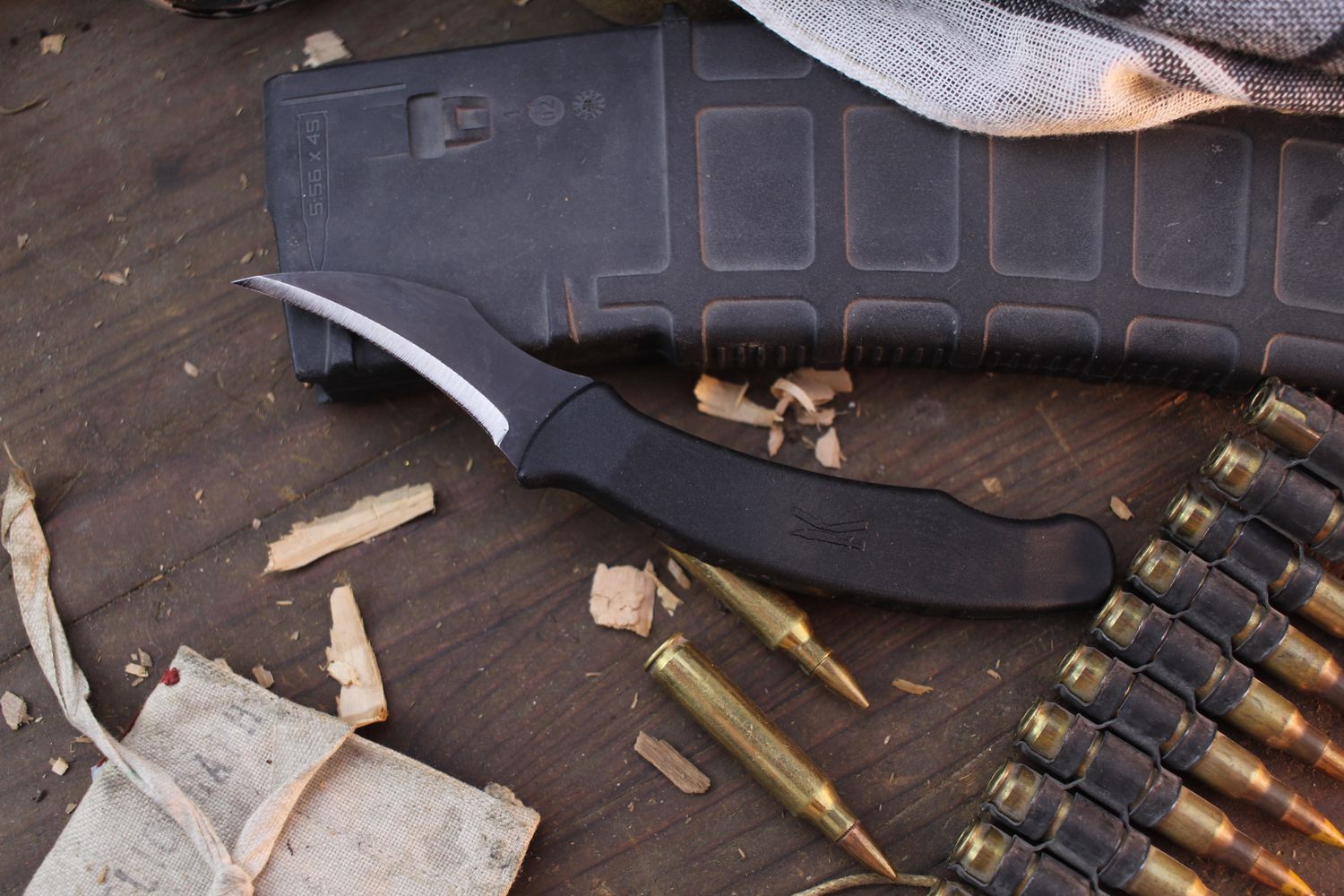 Kopis Designs L-Via 2.5&quot; Fighting Knife With Thumb Hold / Black GFN / Black 154CM ( Pre Owned )