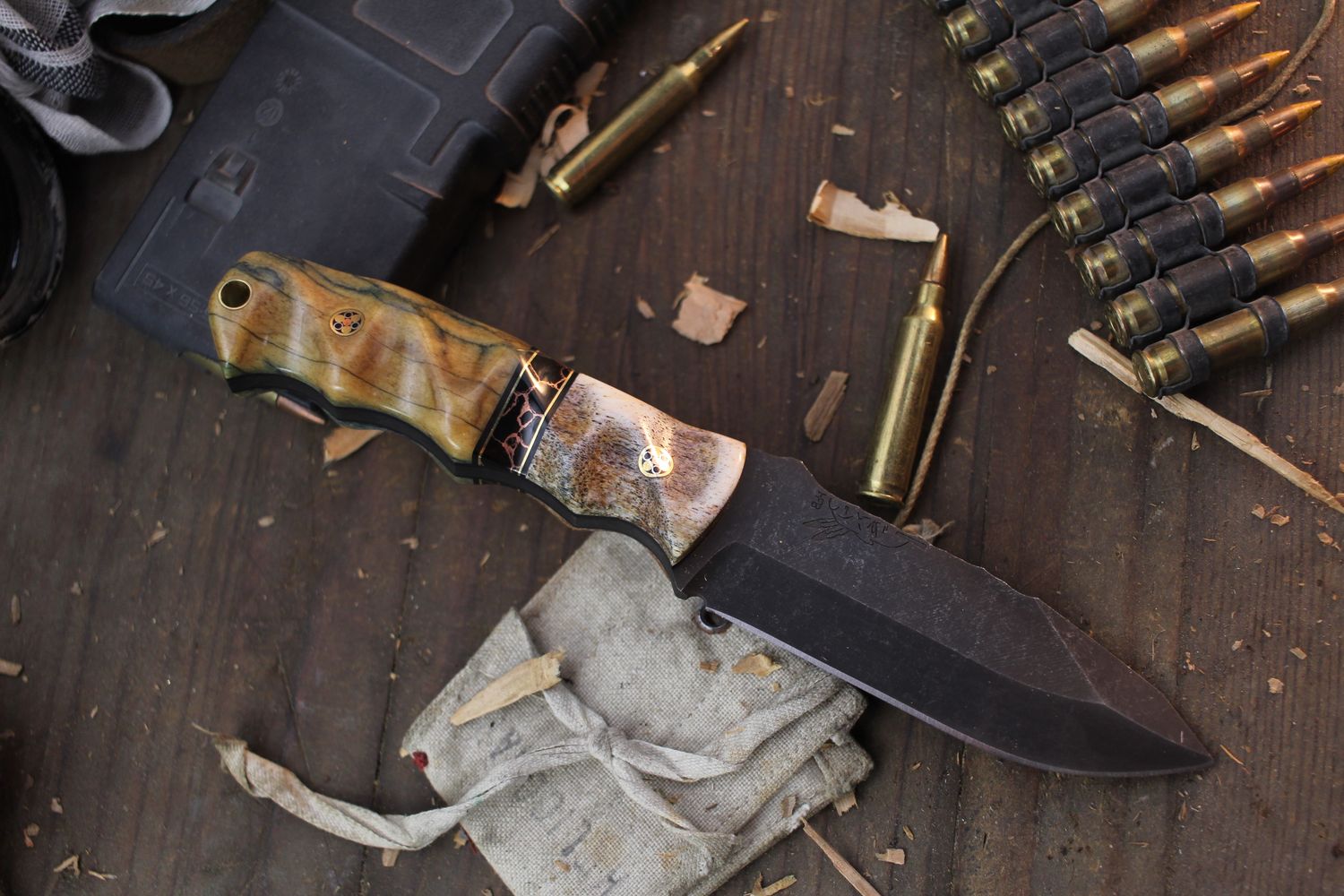 Half Face Blade Disaster Jr. 3.75” Fixed Blade / Dyed Giraffe Bone &amp; Black Copper Web Tru-Stone / Acid Washed 3V 