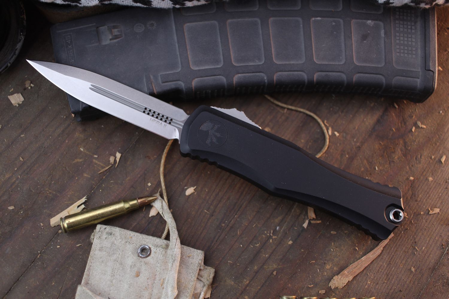 Microtech Hera II 4&quot; D/E OTF Automatic Knife / Deep Engraved Black Aluminum / Satin ( Pre Owned )