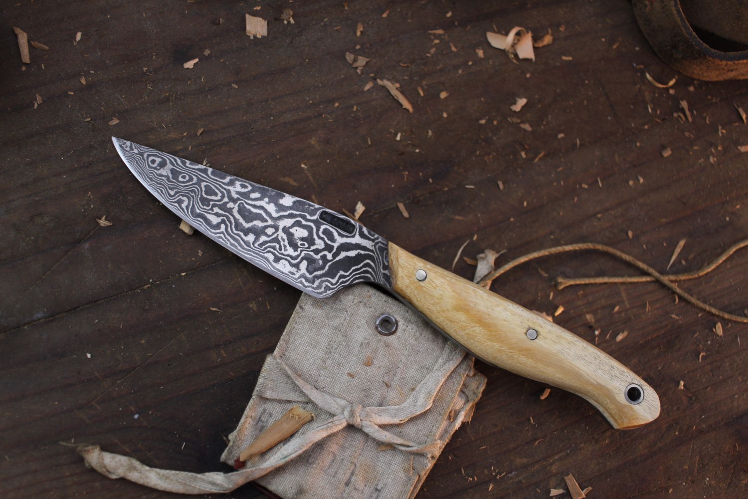 Mark Couch Camp 3.5&quot; Fixed Blade / Alaskan Birch / Alaskan Forged Damascus