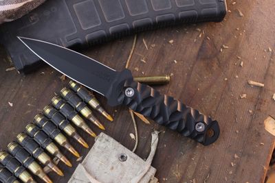 Half Face Blade COMBAT 4" Fixed Dagger / Black G-10 / Armor Black Cerakote CPM-Magnacut