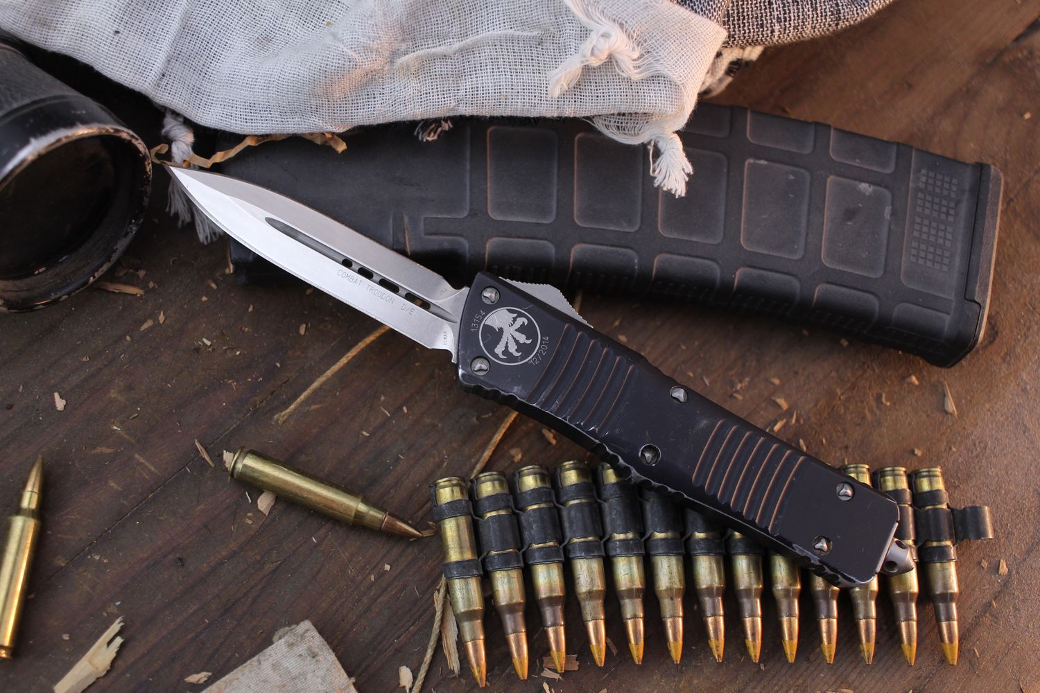 Microtech Combat Troodon D/E 3.8&quot; OTF Auto / Black Aluminum / Satin Elmax ( Pre Owned )