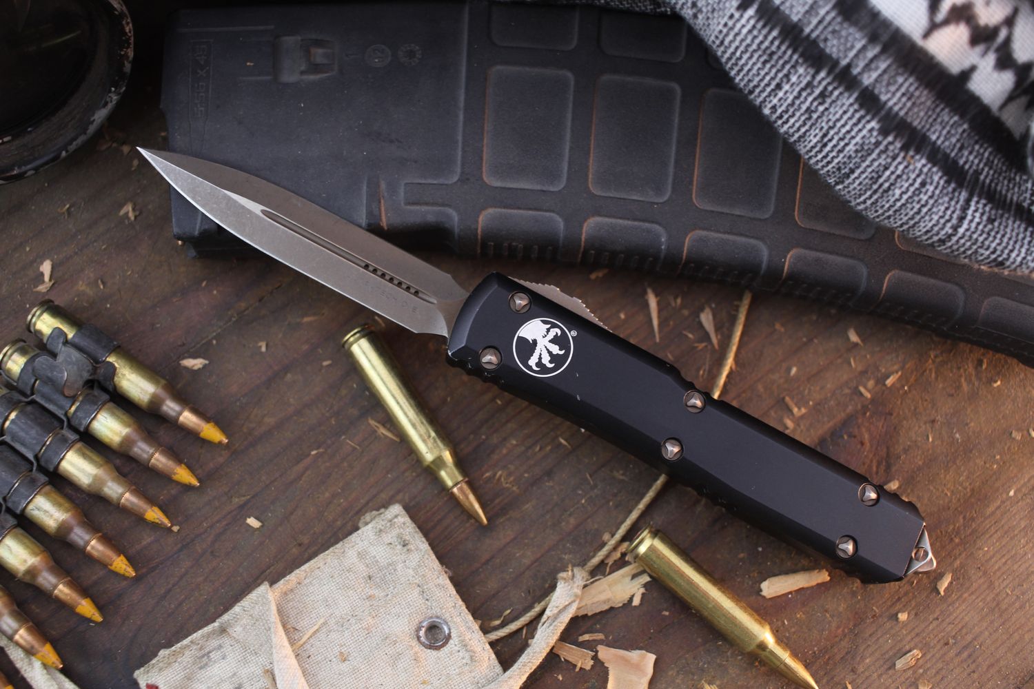 Microtech Ultratech  D/E 3.4&quot; OTF Auto / Black Aluminum / Bronze Apocalyptic ( Pre Owned )