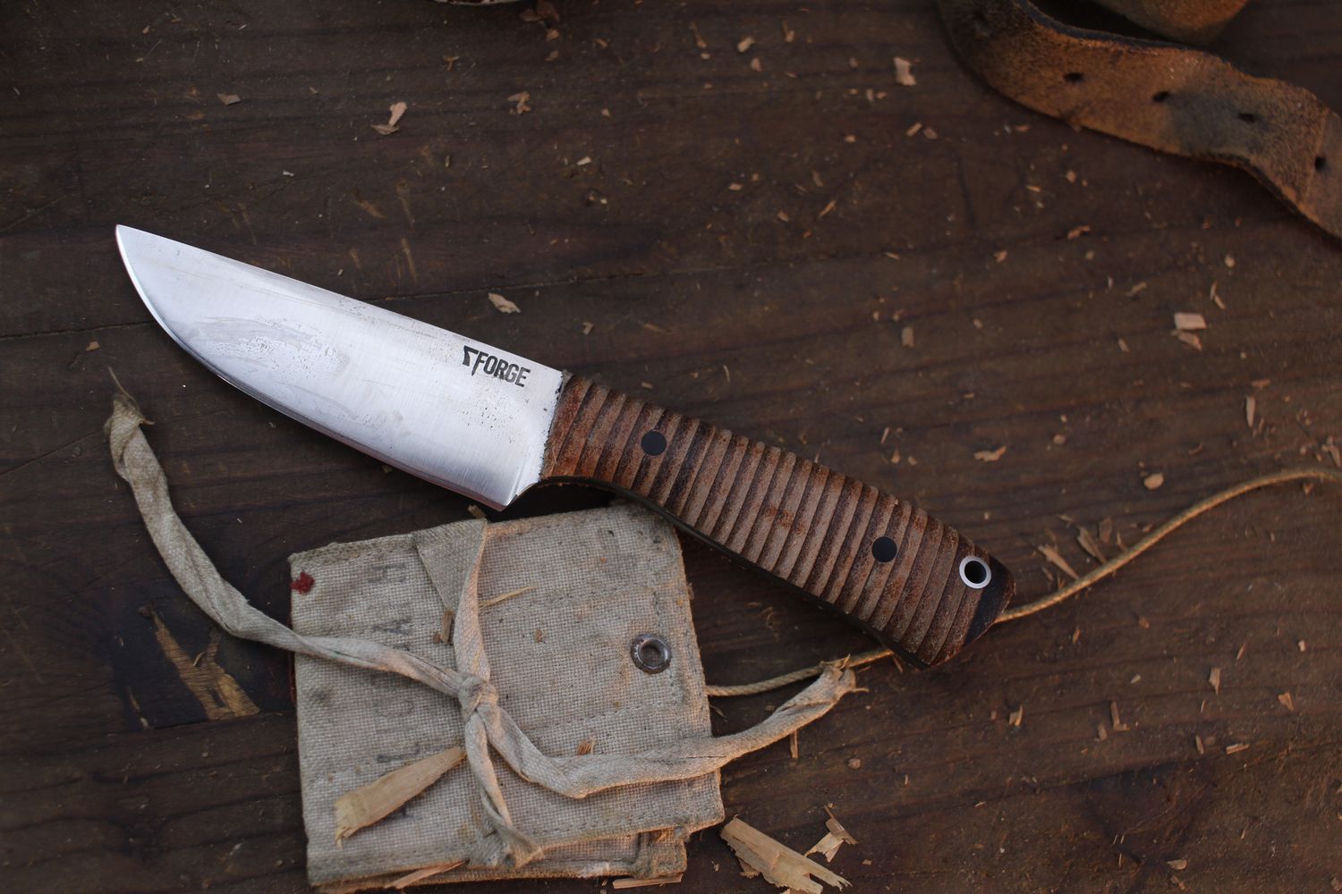 7 Forge Knives Orso 3.5&quot; Fixed Blade / Stacked Leather / Satin 80CrV2 ( Pre Owned )