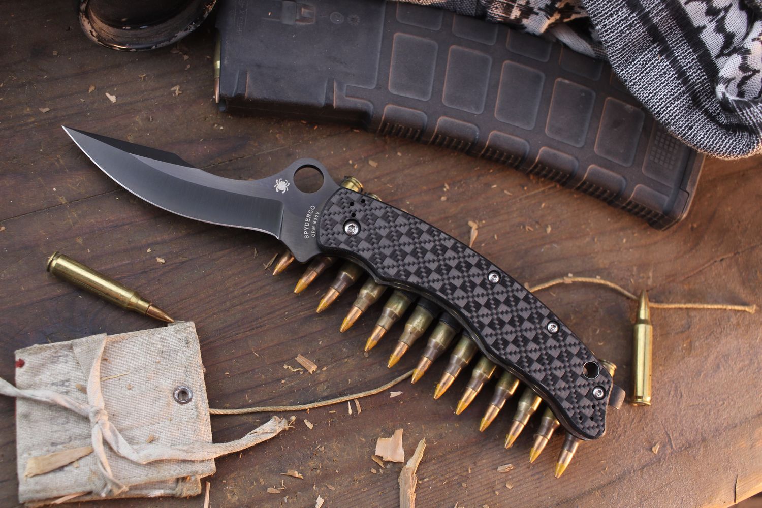 Spyderco Szabo 4&quot; Compression Lock Folder / Black Cubed G-10 / Black S30V ( Pre Owned )