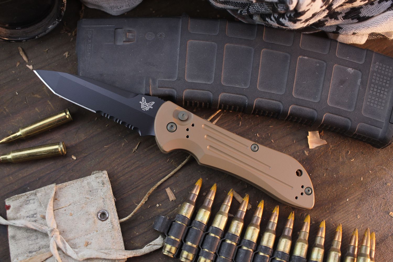 Benchmade Auto Stryker 3.6&quot; Button Lock Auto Folder / Desert Tan Cerakote Aluminum / Black Serrated 154CM ( Pre Owned )
