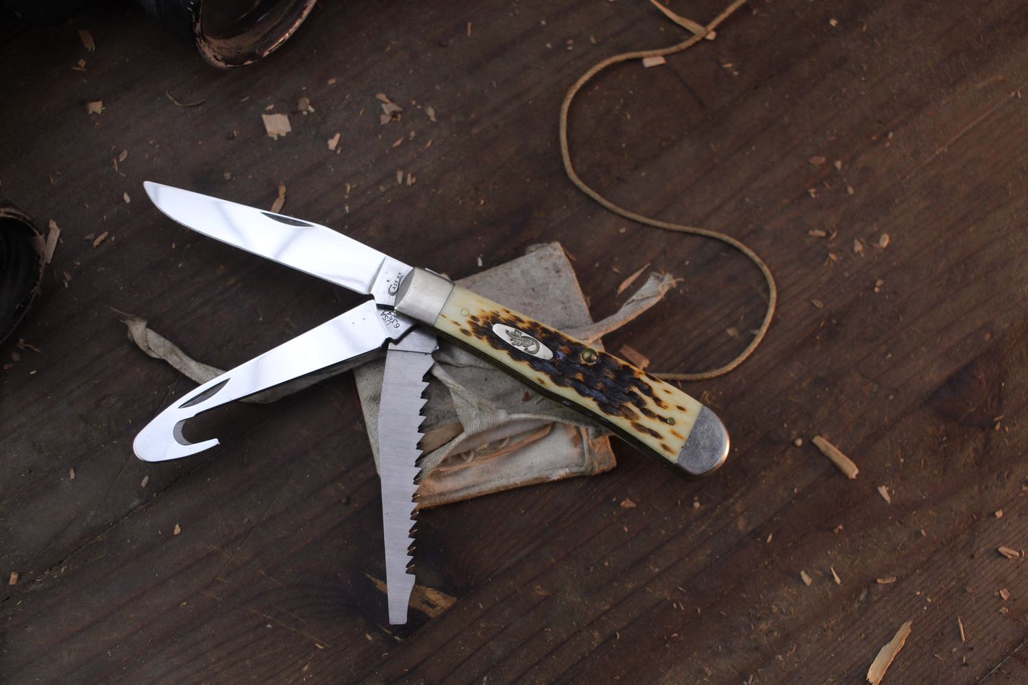 Case Knives Hunter Trapper 4.125&quot; Closed Slip Joint / Jigged Amber Bone / Polished Tru-Sharp ( Pre Owned )