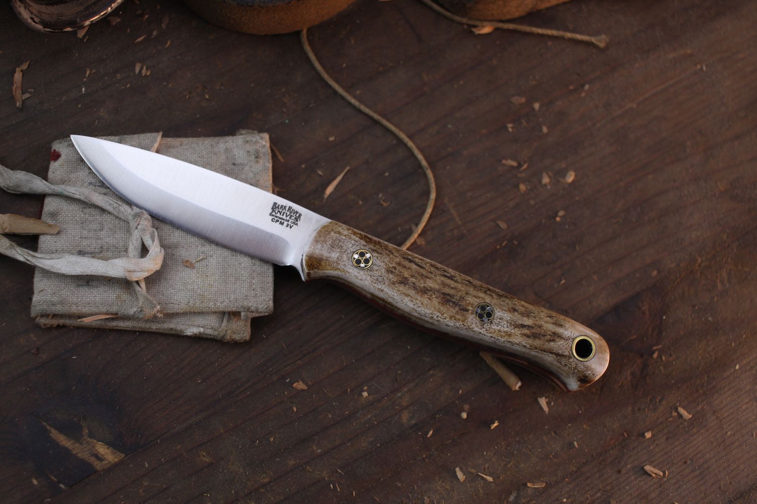 Bark River Ultralight Bushcrafter 3.25&quot; Fixed Blade / Stag / Satin CPM-3V ( Pre Owned )