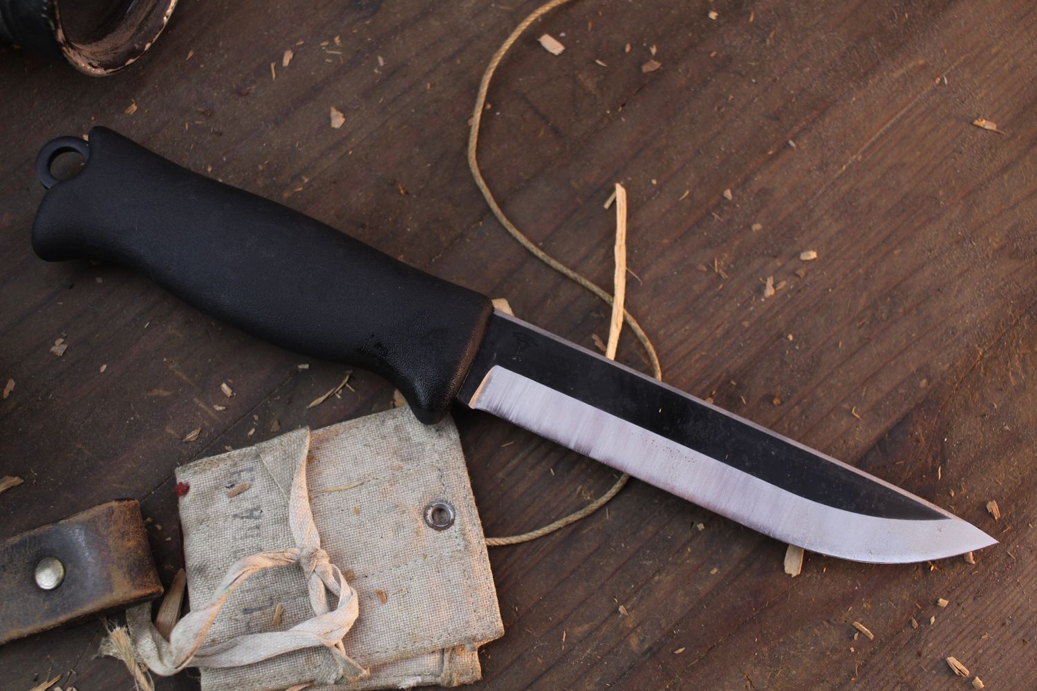 Varusteleka Jääkäripuukko 140 5.5&quot; Fixed Blade / Black Rubber / Black 80CRV2 ( Pre Owned )