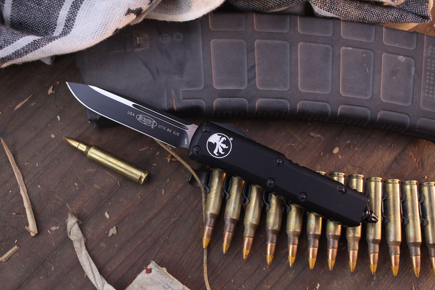Microtech UTX-85 S/E 3.125&quot; OTF AUTO/ Black Aluminum / Black ( Pre Owned )