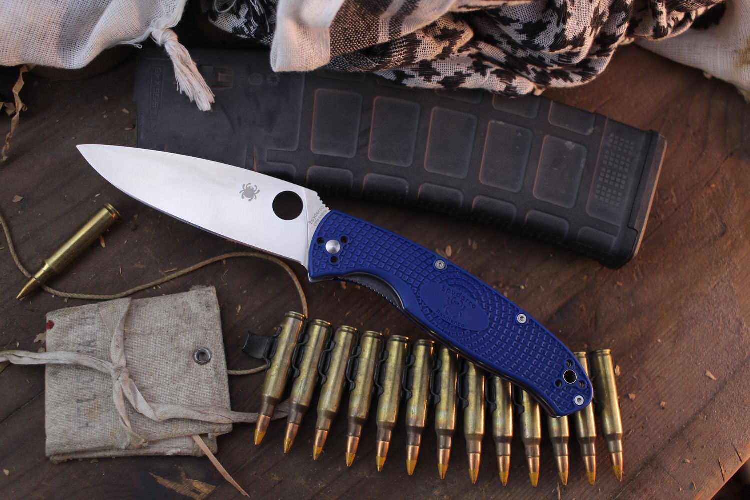 Spyderco Resilience Lightweight 4.2&quot; Linerlock Folder / Blue FRN &amp; LynchNW Ti Clip / Satin S35VN ( Pre Owned )