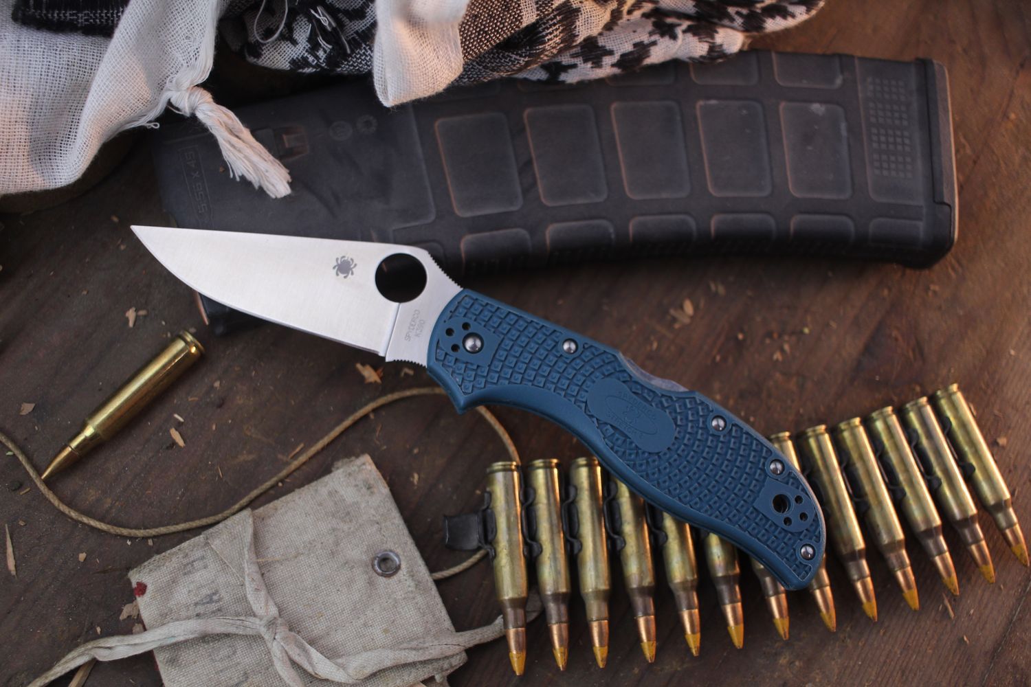 Spyderco Stretch 2 Lightweight 3.4&quot; Lockback Folder / Blue FRN / Satin K390 ( Pre Owned )