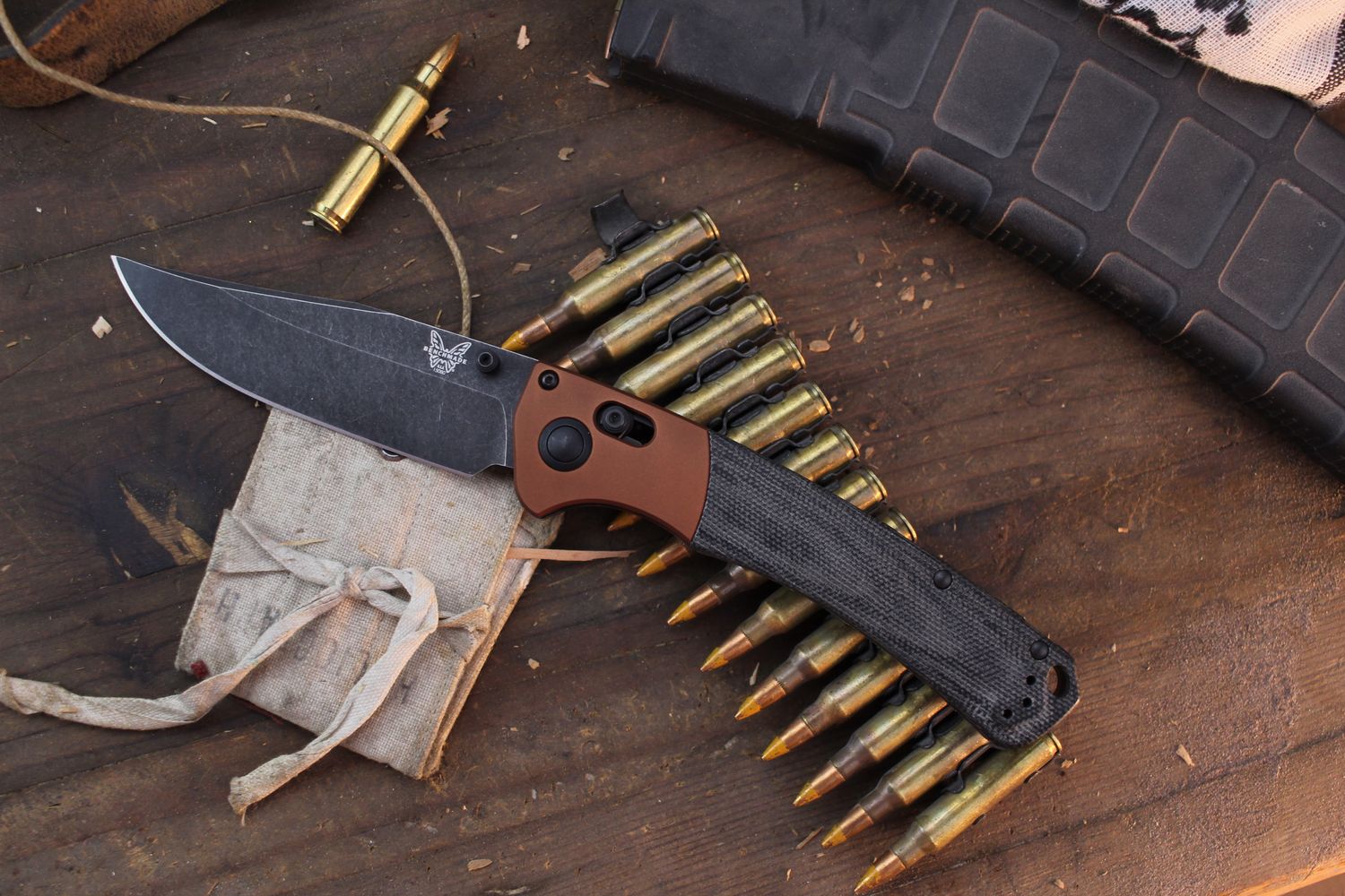 Benchmade Crooked River 4&quot; AXIS Lock Folder / Black Canvas Micarta / Blackwashed MagnaCut ( Pre Owned )