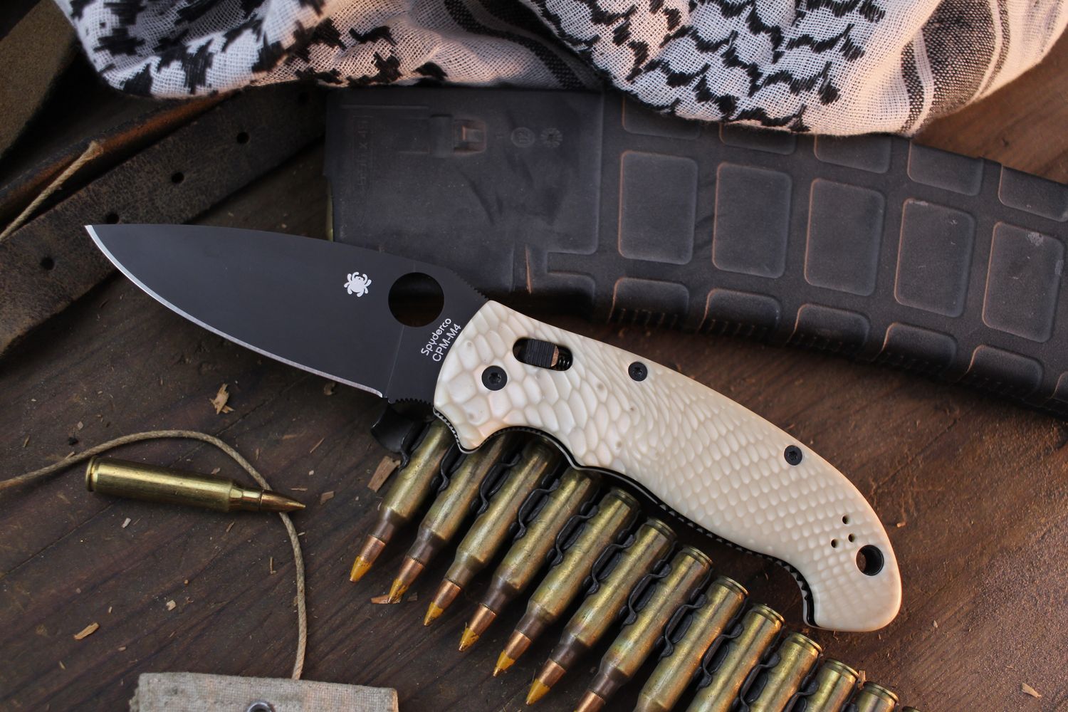 Spyderco Manix 2 3.375&quot; Ball Bearing Lock Folder / Nickabrack Custom Scales / Black M4 ( Pre Owned )