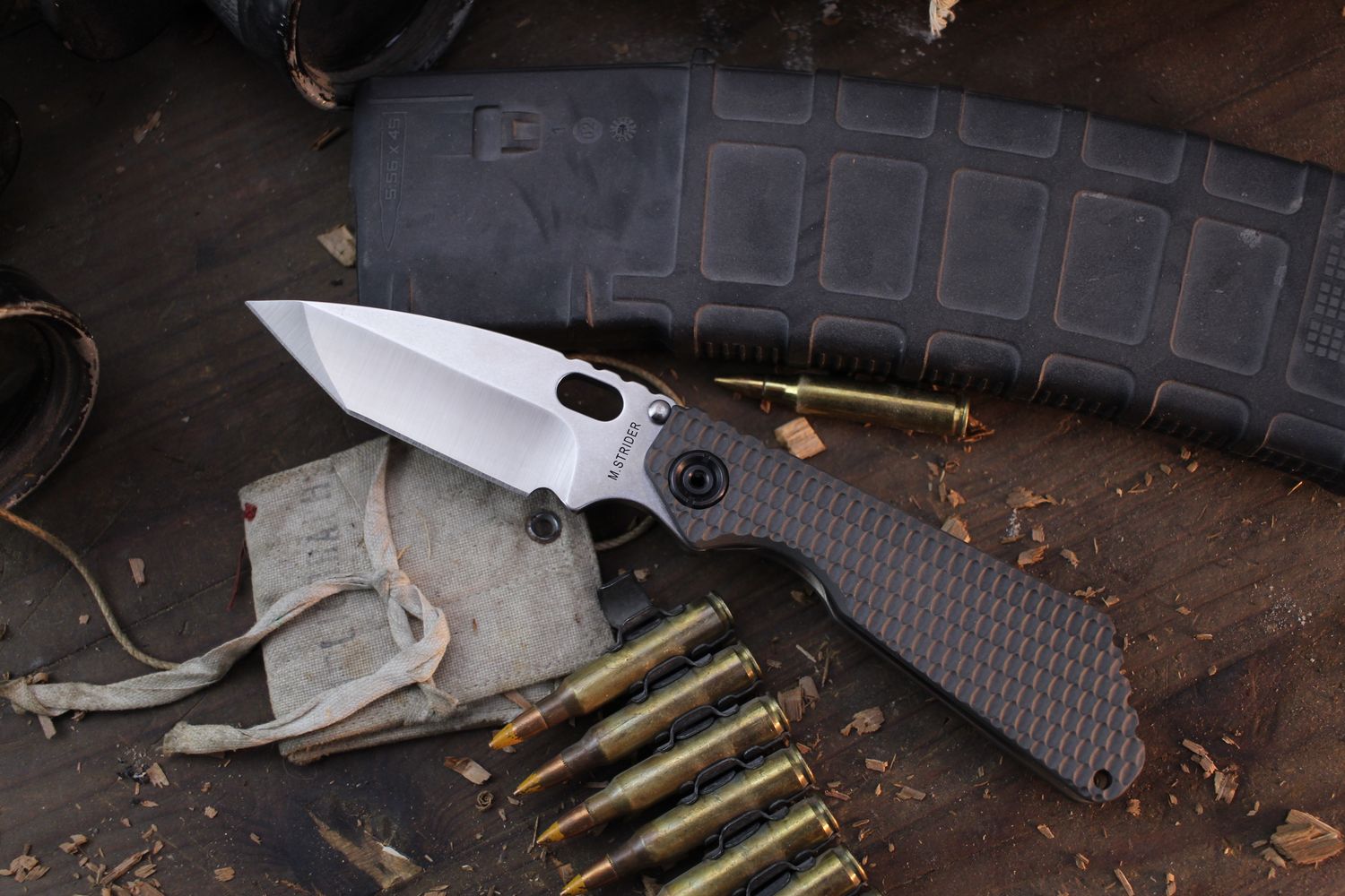 Strider SNG 3.75&quot; Framelock Folder / Grey Stippled Gunner Grip &amp; Flamed Ti / Satin PSF27 ( Pre Owned )