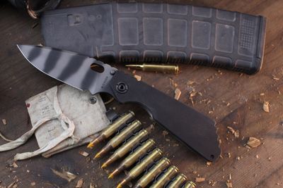 Strider Knives SMF 4&quot; Framelock Folder / Black Aluminum &amp; Flamed Titanium / Tiger Stripe MagnaCut ( Pre Owned )
