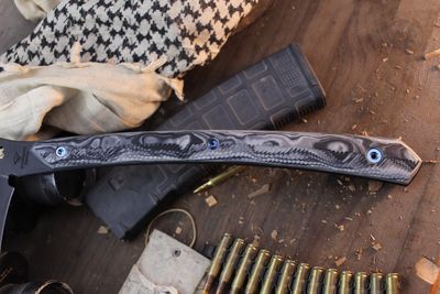RMJ Tactical 3V Syndicate Senshi 5&quot; Kama / Urban Camo G-10 &amp; Blue Anodized Ti Hardware / Black CPM-3V ( Pre Owned )