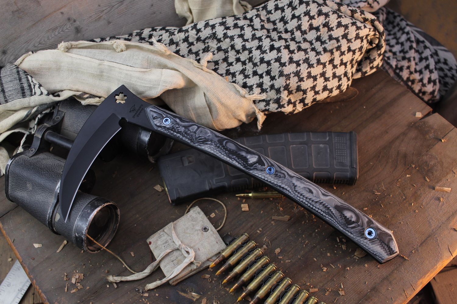 RMJ Tactical 3V Syndicate Senshi 5&quot; Kama / Urban Camo G-10 &amp; Blue Anodized Ti Hardware / Black CPM-3V ( Pre Owned )