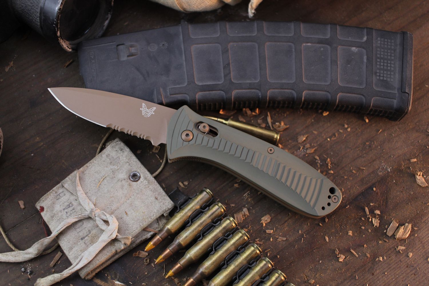 Benchmade Presidio 3.42&quot; AXIS Auto Folder / OD Green Cerakote Aluminum / Desert Tan Cerakote Serrated 154CM ( Pre Owned )
