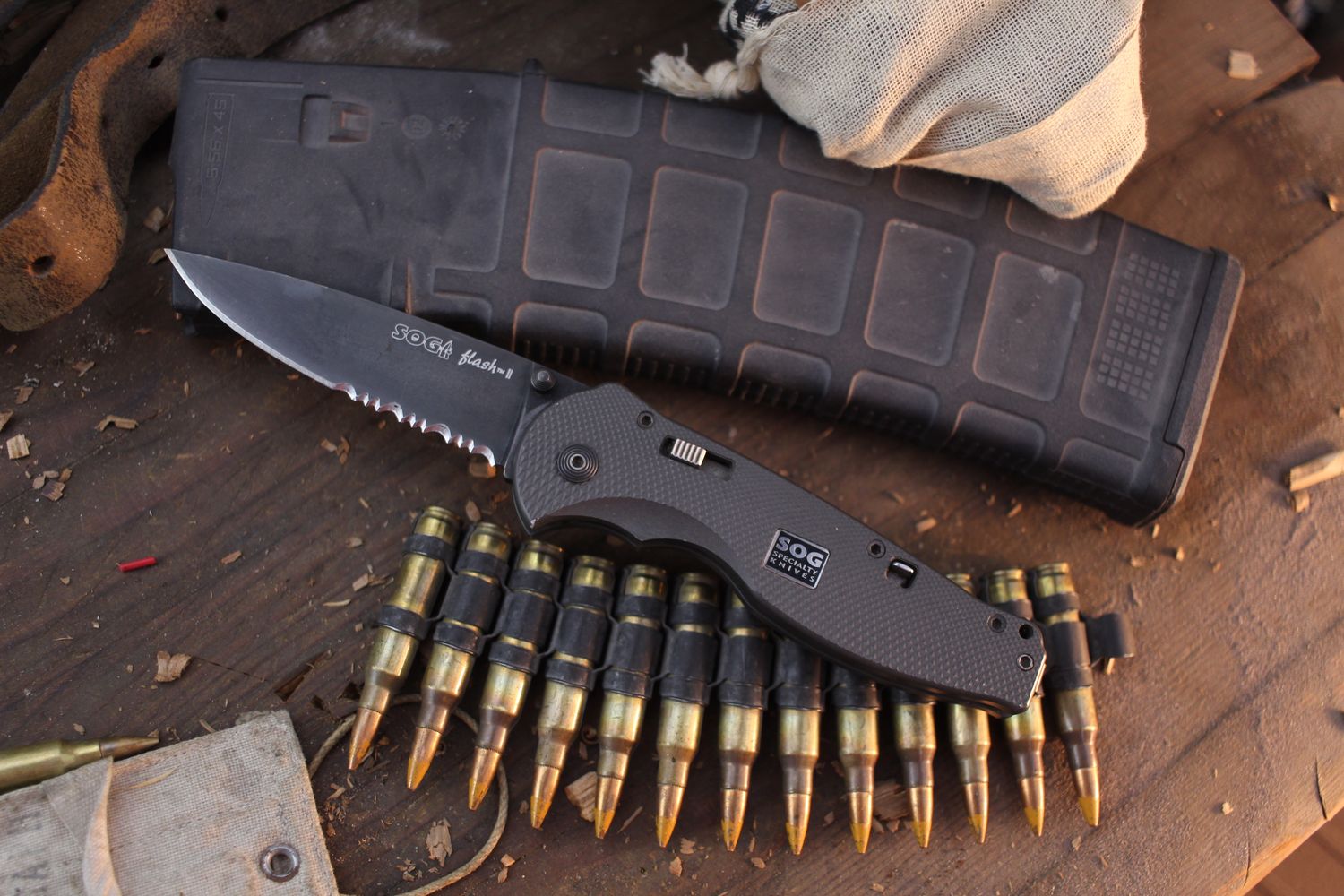 SOG FLash II First Edition 3.375&quot; Arc-Lock Assisted Folder / Milled &amp; Textured Aluminum / Black Serrated AUS-8 ( Pre Owned )