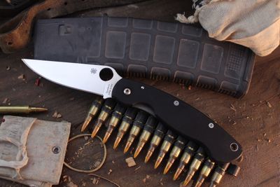 Spyderco Military 4" Linerlock Folder / Black G-10 / Satin S30V ( Pre Owned )