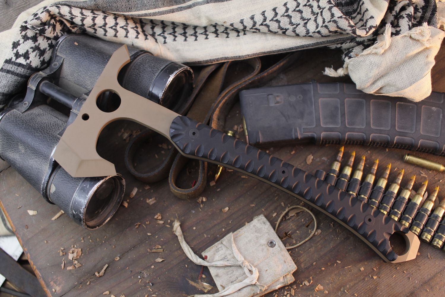 Spyderco SzaboHawk 12&quot; Tomahawk / Black G-10 / Desert Tan Cerakote D2 ( Pre Owned )