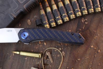 Zero Tolerance 0545 3.3" Framelock Flipper / Black &amp; Blue Carbon Fiber  / Satin MagnaCut ( Pre Owned )