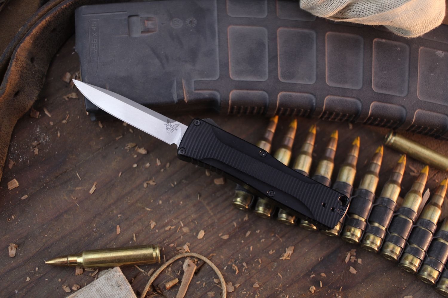 Benchmade Om 2.5&quot; D/A OTF Auto / Black Aluminum / Satin S30V ( Pre Owned )