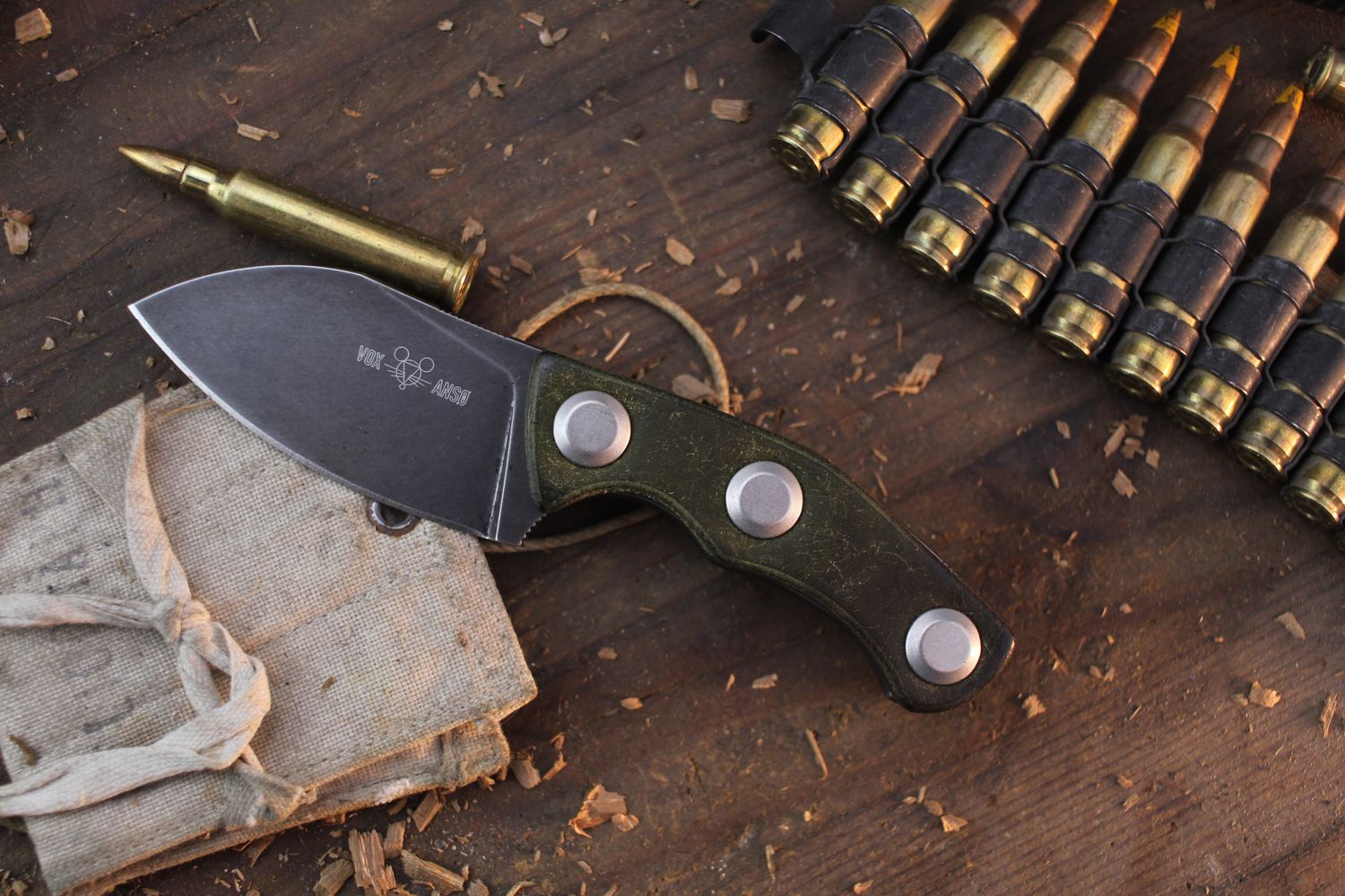 GiantMouse Vox/Anso 2.6&quot; Fixed Blade / Skeletonized With Leather Scales / Black PVD M390