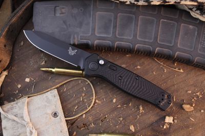 Benchmade Mediator 3.3” Button Lock Auto Folder / Black G-10 / Black S90V ( Pre Owned )