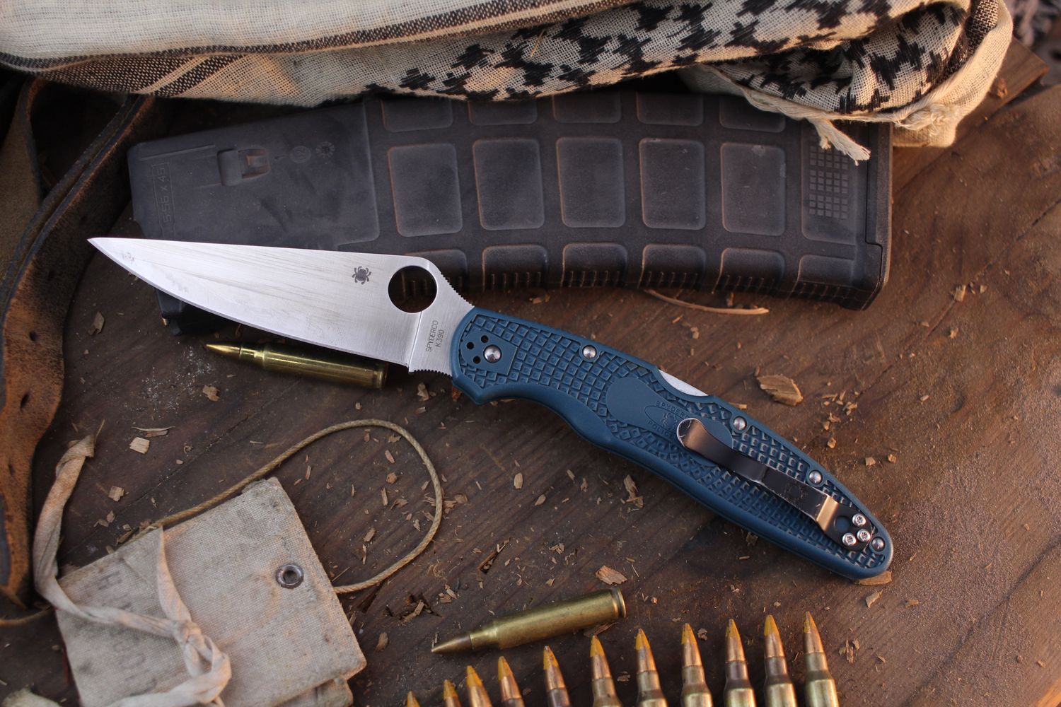 Spyderco Police 4 4.3&quot; Lockback Folder / Blue FRN / Satin K390 ( Pre Owned )