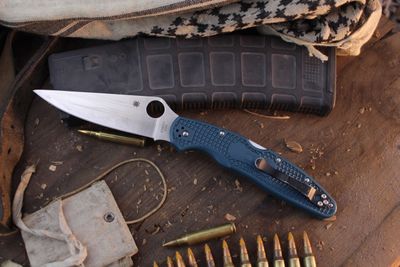 Spyderco Police 4 4.3" Lockback Folder / Blue FRN / Satin K390 ( Pre Owned )