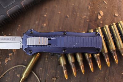 Benchmade Limited Edition Mini Infidel 3.10" D/A OTF / Crater Blue Aluminum / Satin S30V ( Pre Owned )