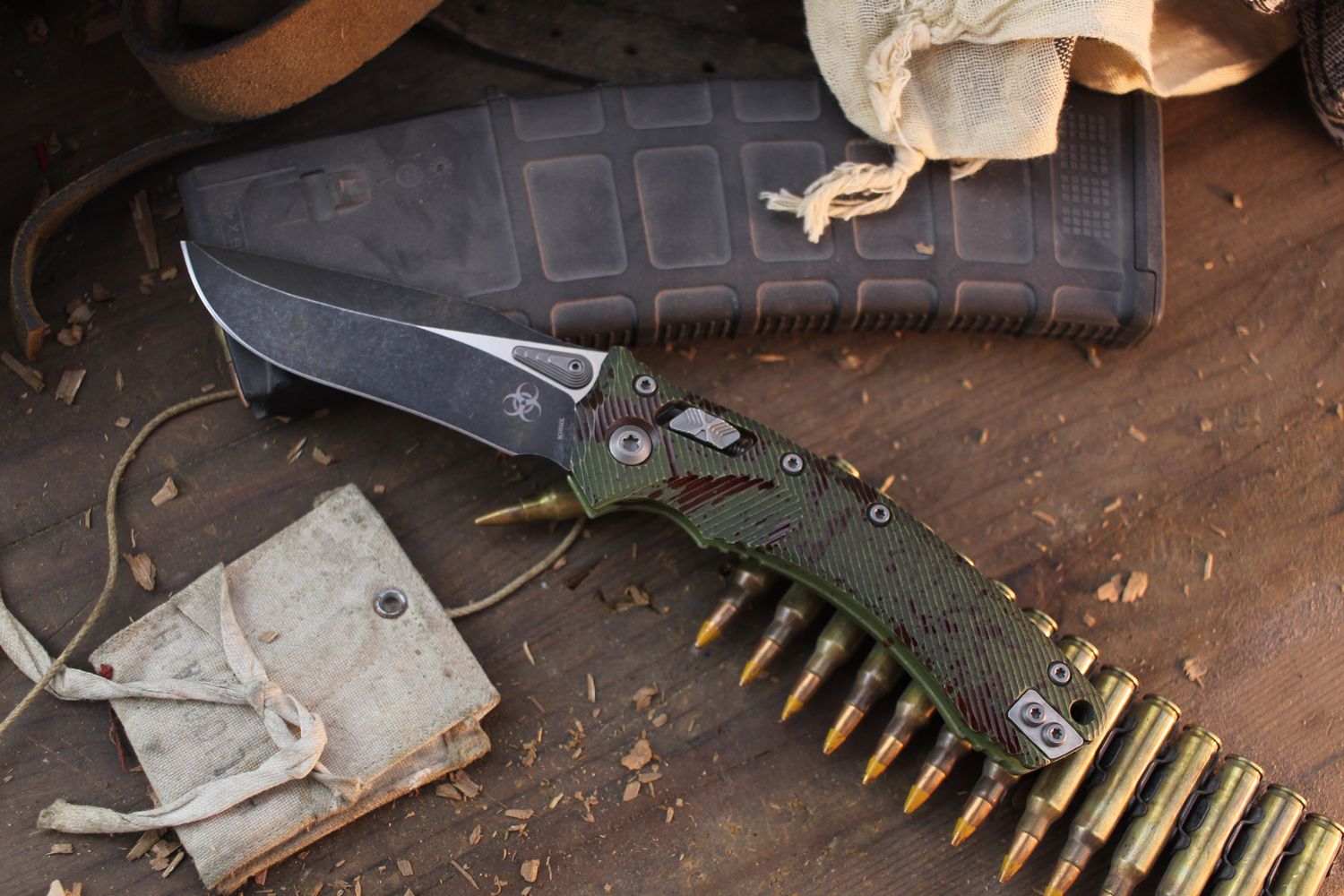 Microtech Signature Series Amphibian 3.875&quot; RAM-LOK Folder / Outbreak Fluted Aluminum / Apocalyptic M390MK ( Pre Owned )