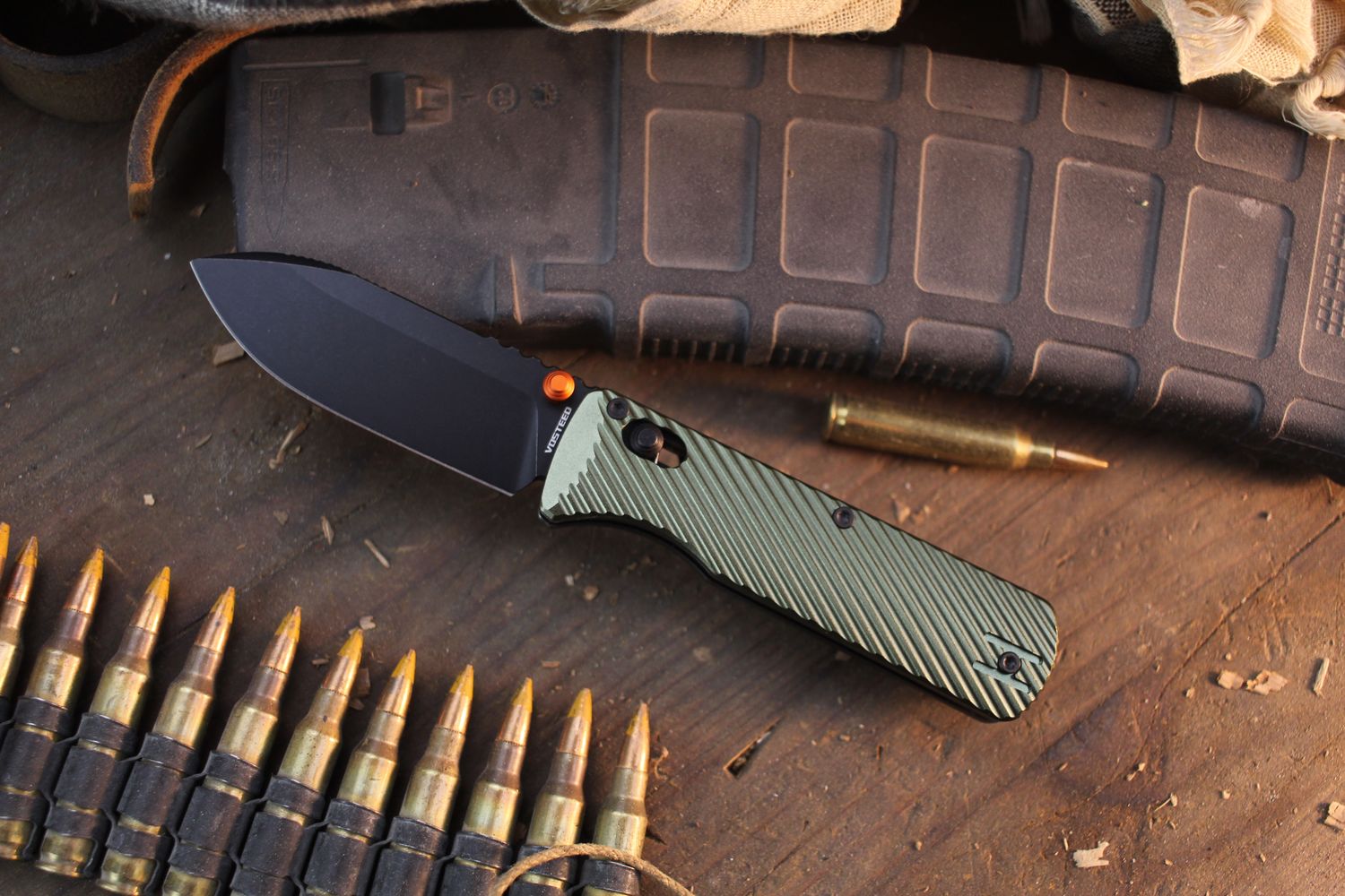Vosteed Vombat Drop Point 2.9&quot; Crossbar Lock Folder / Olive Green Aluminum / Blackwashed M390